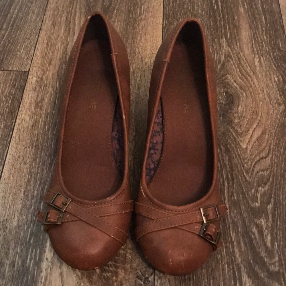 American Eagle Brown Wedge